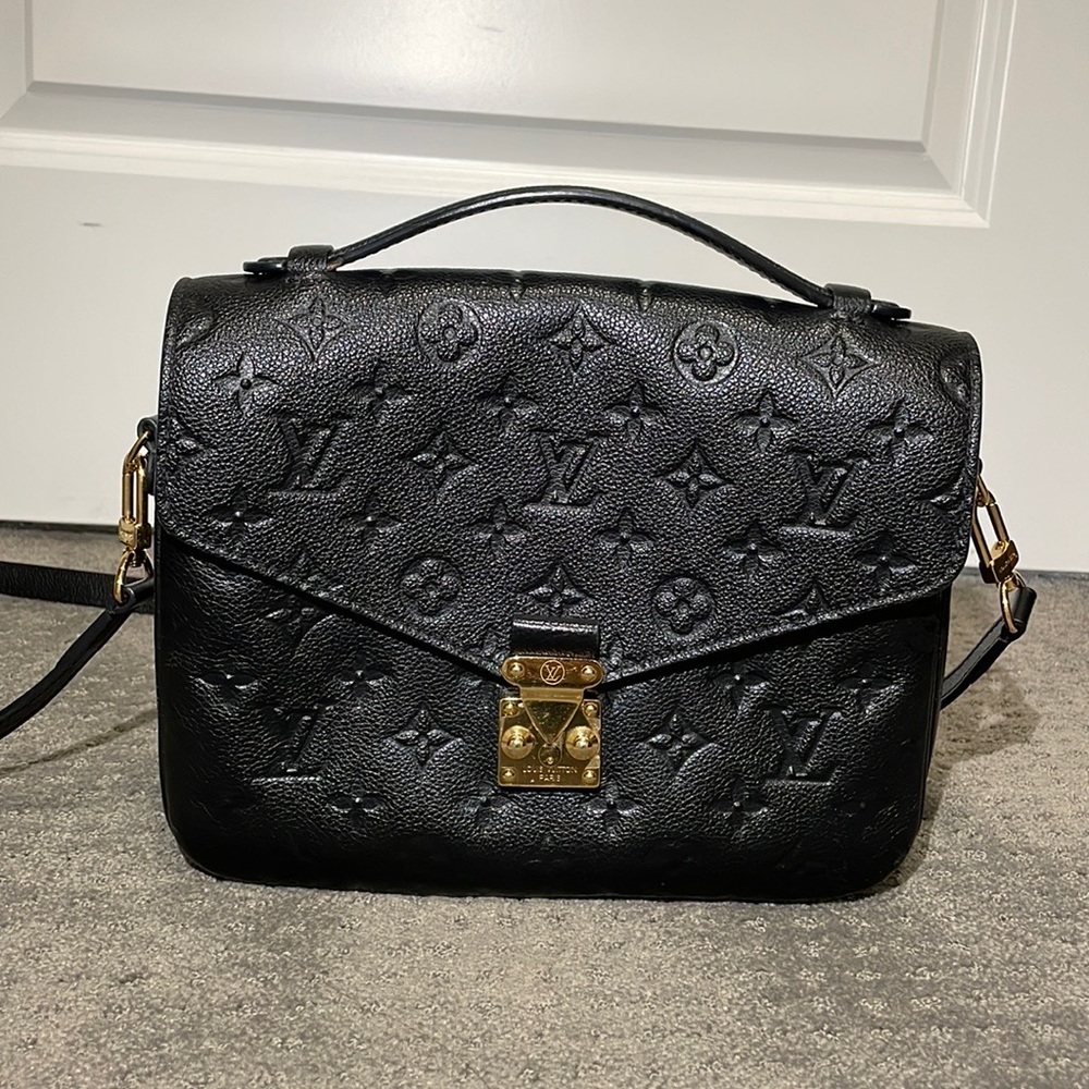 Louis Vuitton Pochette Metis Monogram Empreinte Leather